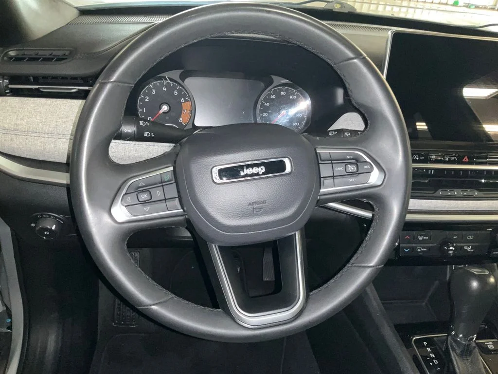 Certified Used 2024 Silver Jeep Latitude image 20