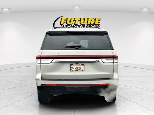 Used 2023 White Lincoln Reserve image 5