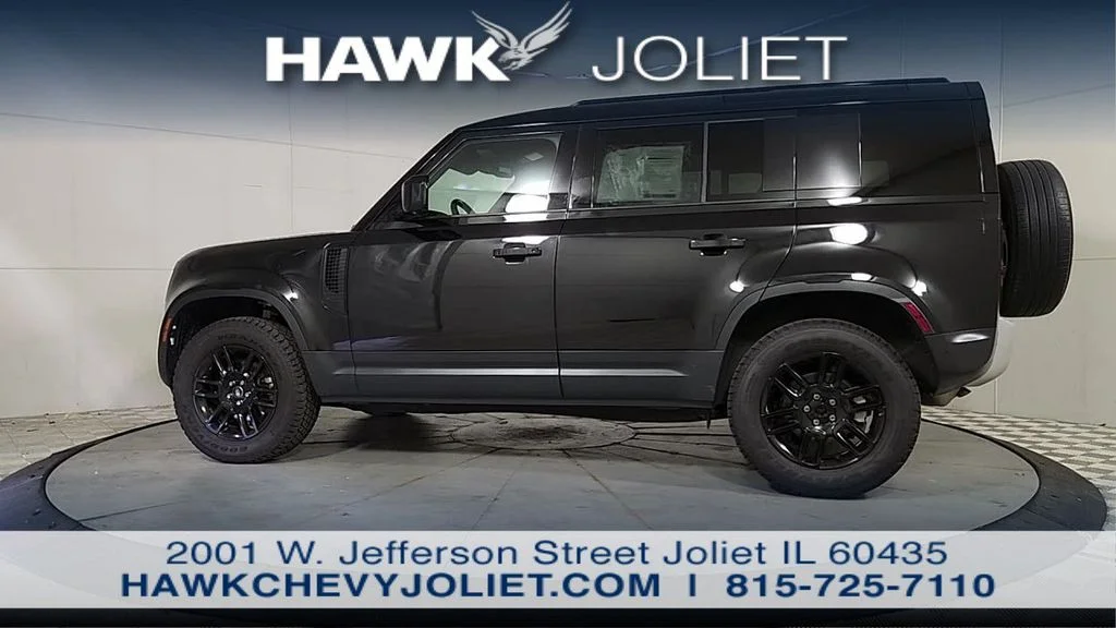 Used 2025 Black Land Rover S image 5