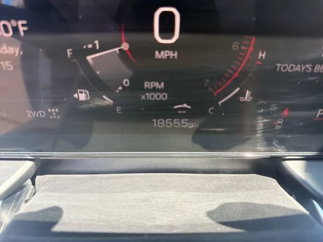 Used 2026 Summit White GMC Elevation image 20