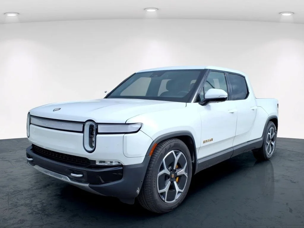 Used 2022 White Rivian Adventure image 2