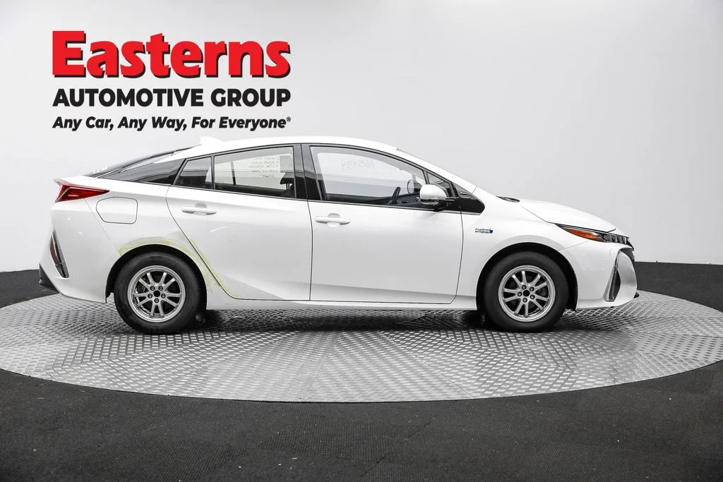 Used 2018 White Toyota Plus image 4