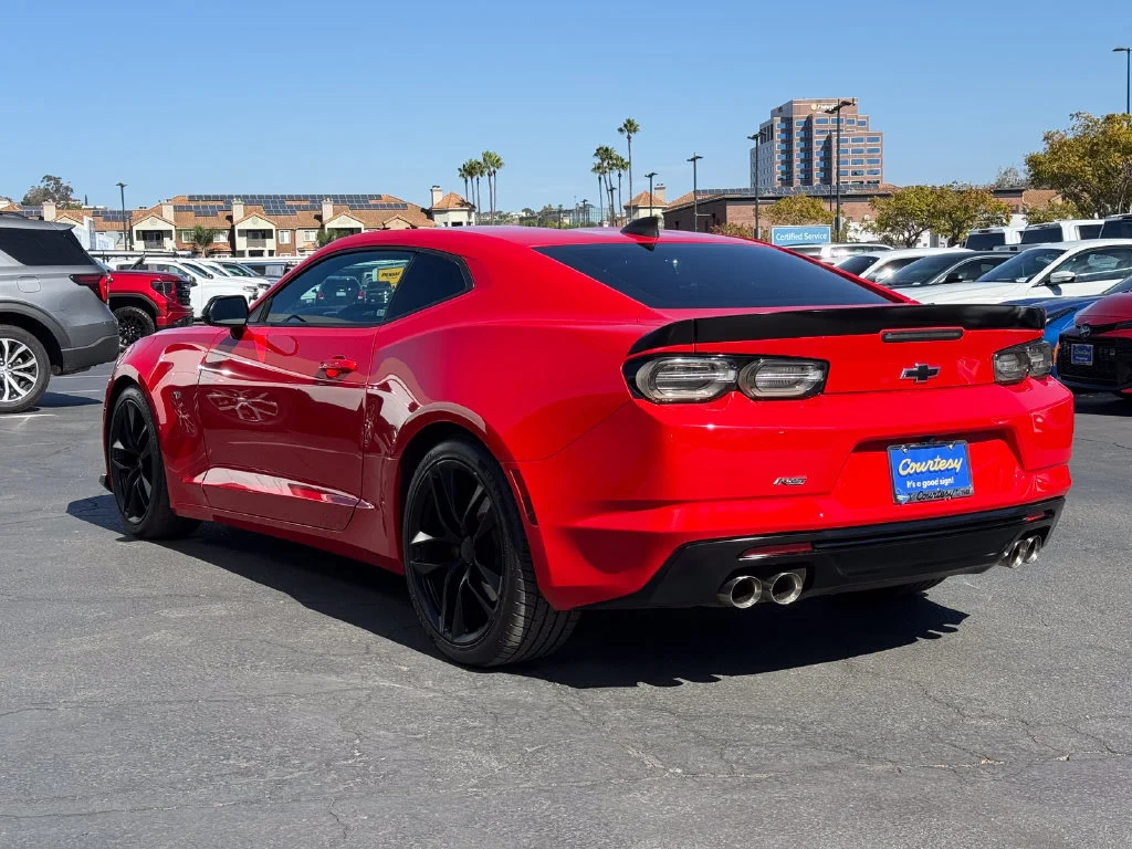 Used 2020 RED HOT Chevrolet 1LT image 9