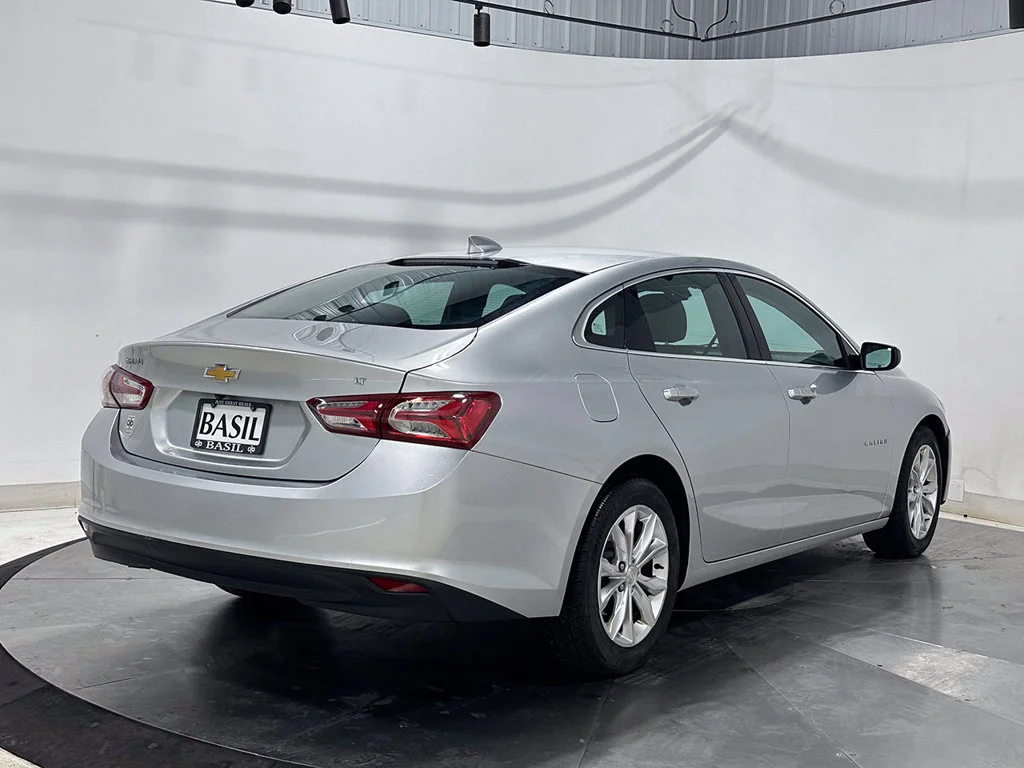 Used 2020 SILVER ICE METALLIC Chevrolet LT image 11