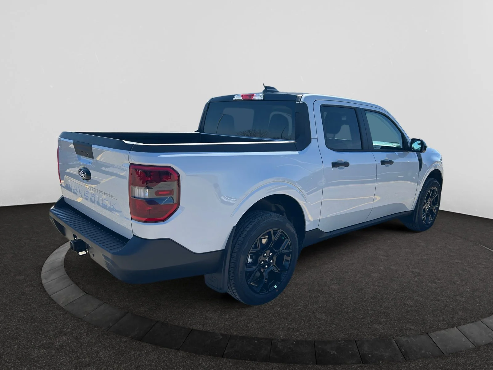 New 2026 Space White Metallic Ford XLT image 5