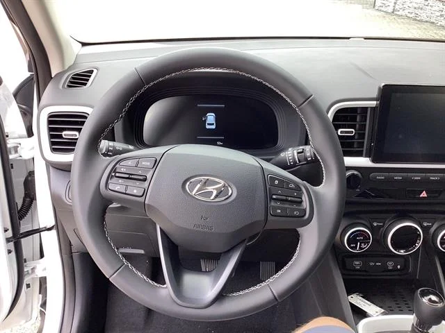 New 2026 Lunar White/Black Roof Hyundai SEL w/Two-Tone Roof image 12