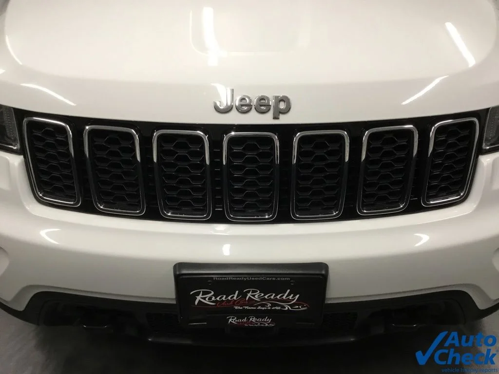 Used 2020 White Jeep Altitude image 19