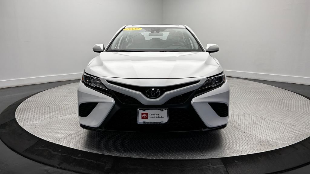 Used 2020 White Toyota SE image 35