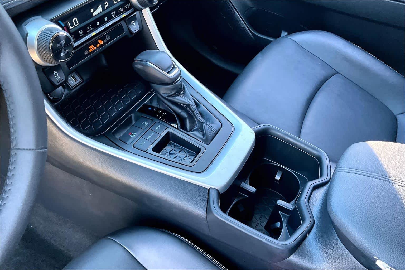 Used 2023 Wind Chill Pearl Toyota XLE Premium image 17