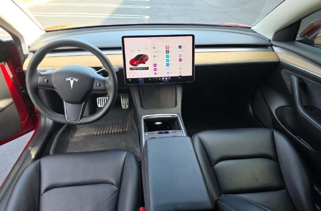 Used 2021  Tesla Long Range image 18