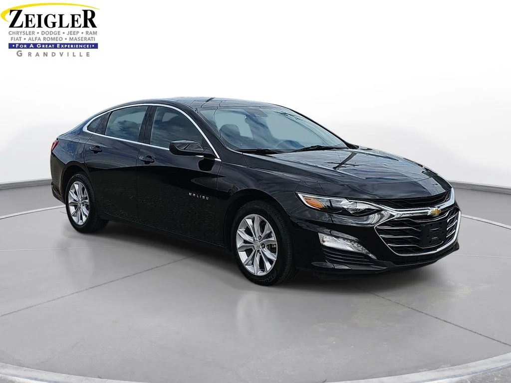 Used 2023 Black Chevrolet LT image 3