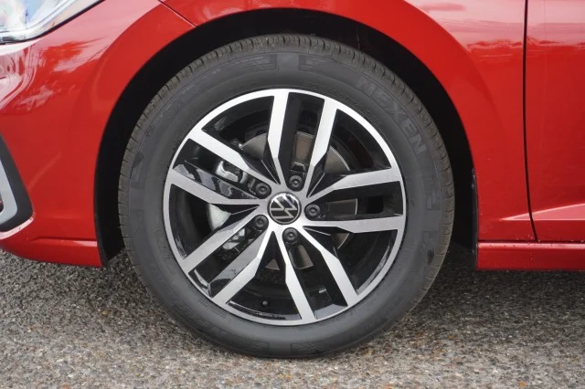 New 2026 Kings Red Metallic Volkswagen SE image 14