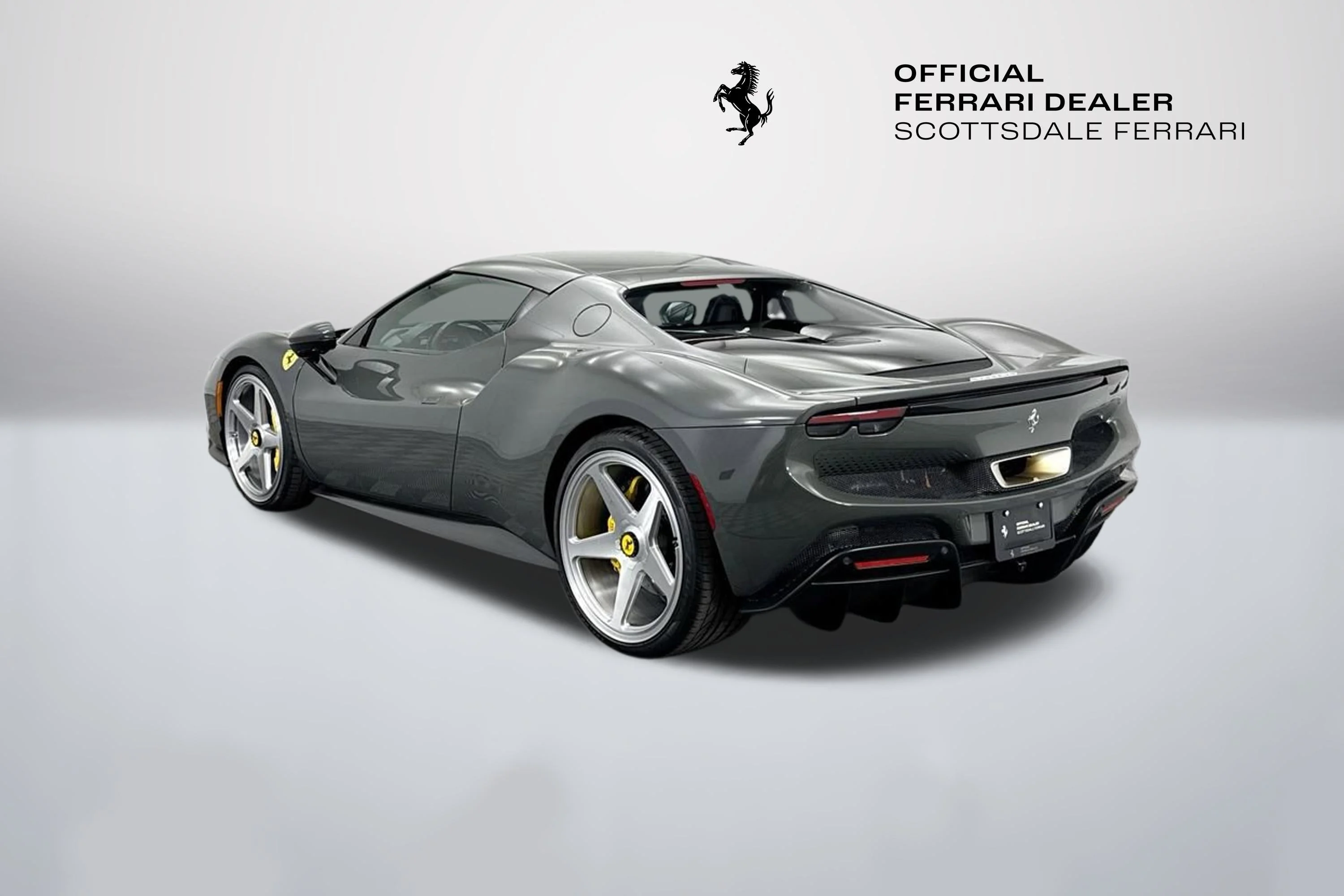 Used 2022 Grigio Scuro Ferrari  image 7