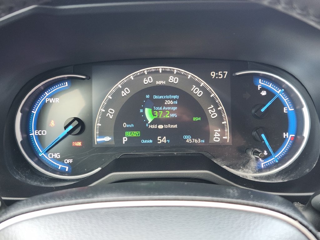 Certified Used 2024 Silver Toyota XLE Premium image 20
