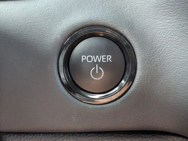 Certified Used 2025 Lunar Rock Toyota Platinum image 30