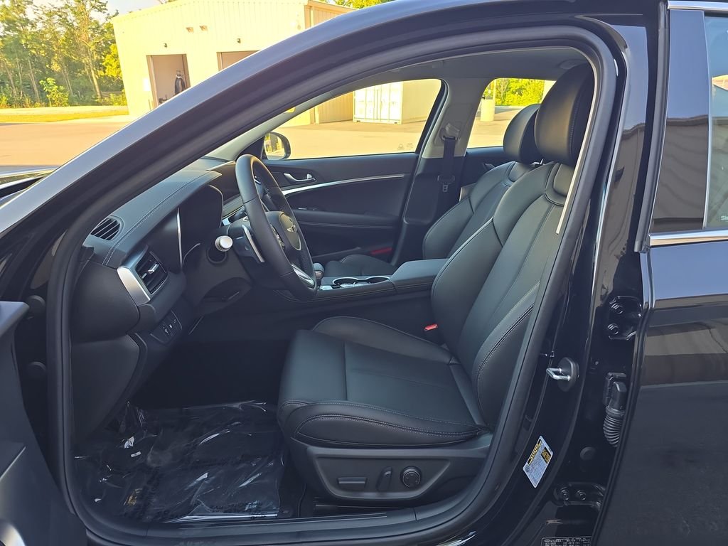 2026 GENESIS G70 Standard - Photo 13