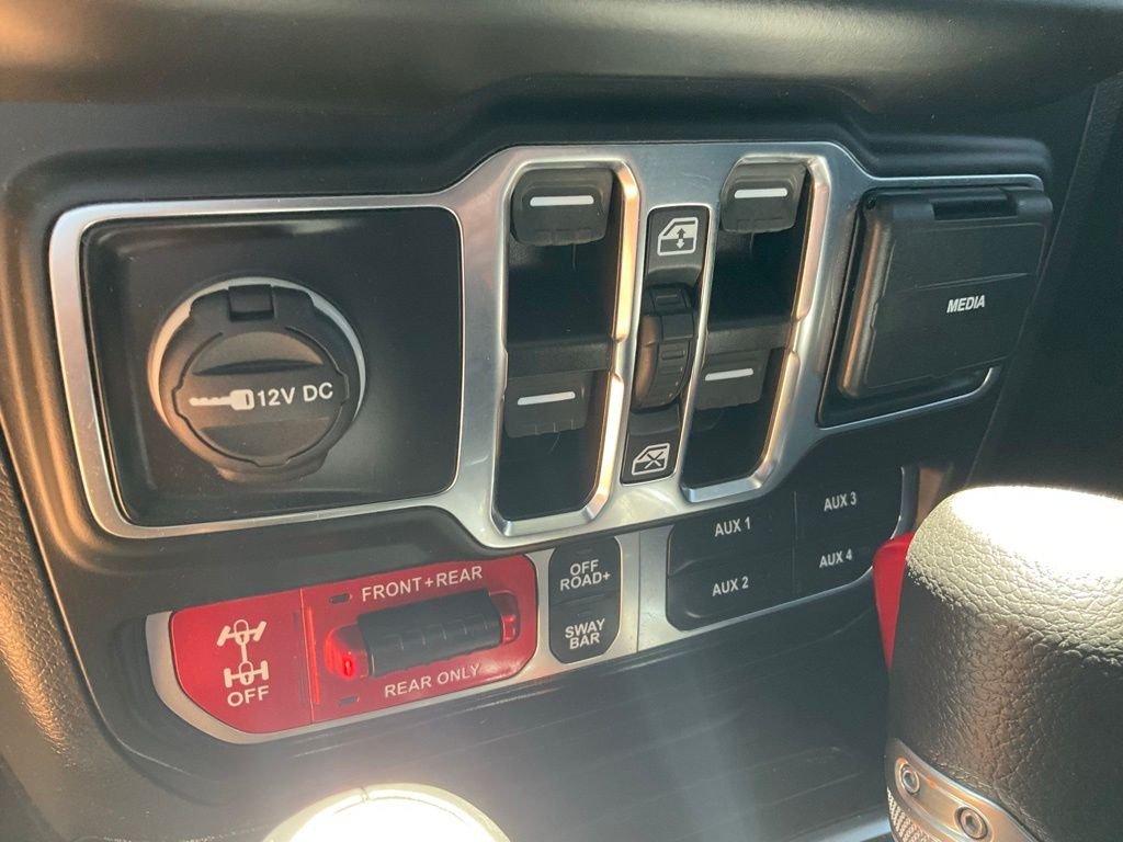 Used 2023 Sting Gray Clearcoat Jeep Rubicon image 5