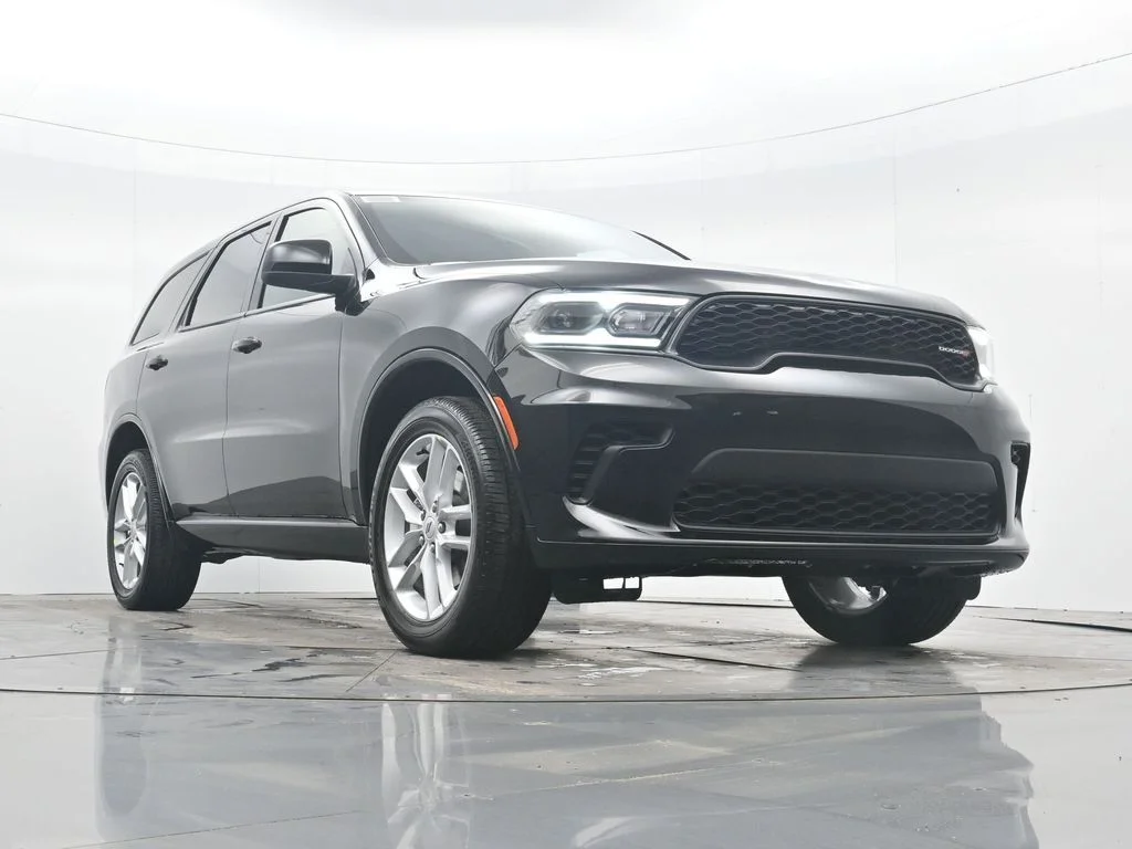 New 2026 Diamond Black Clear-Coat Exterior Paint Dodge GT image 35