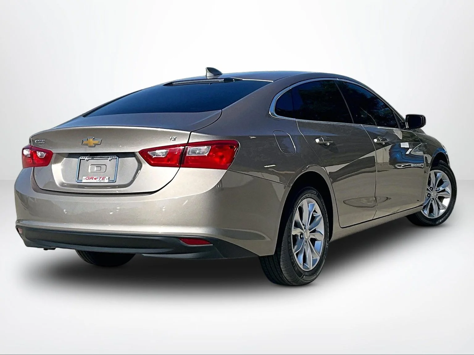 Used 2023 Gray Chevrolet LT image 3