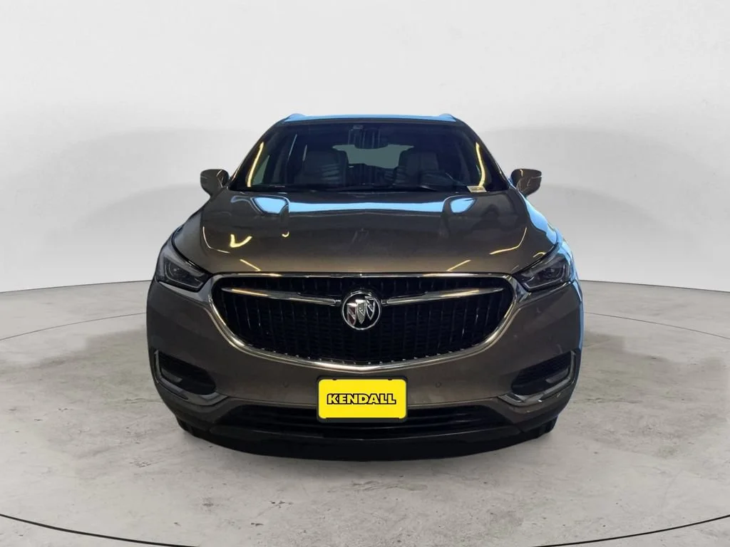 Used 2018 Includes Spectra Gray lower exterior accent color. Buick Premium image 3