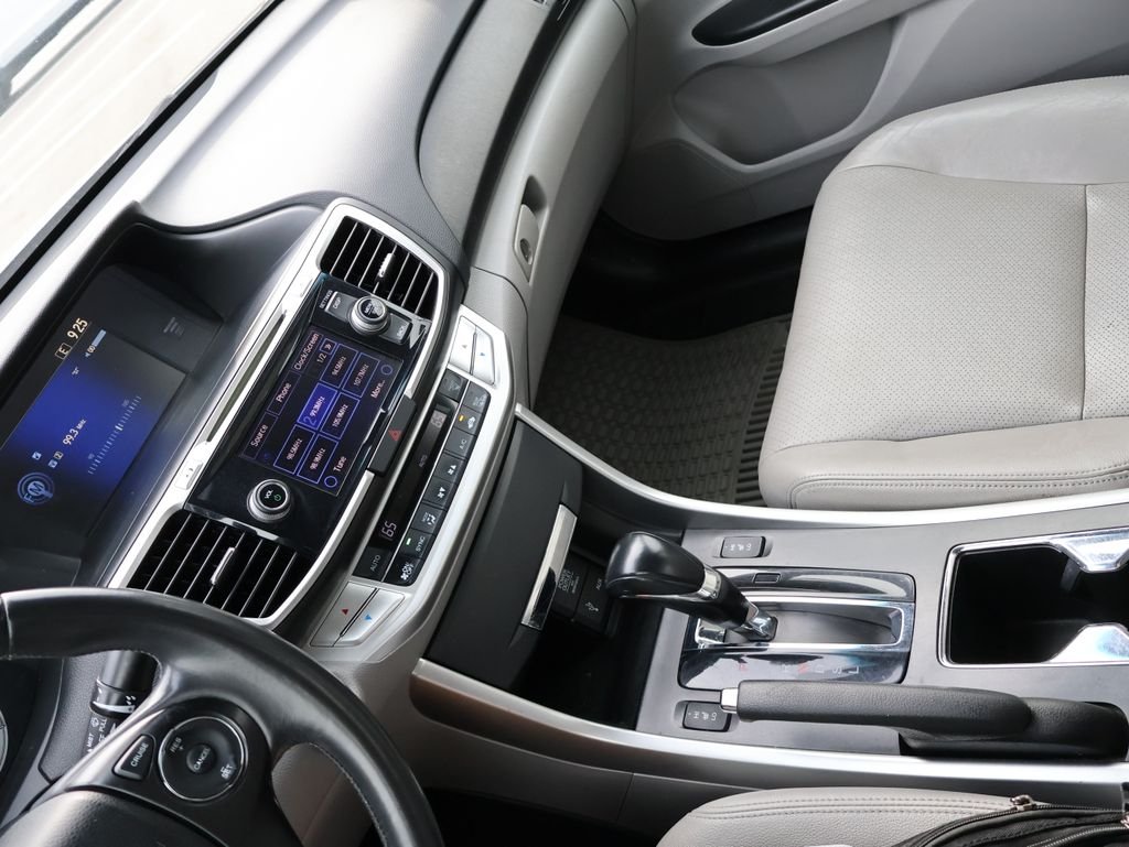 Used 2013  Honda EX-L image 18