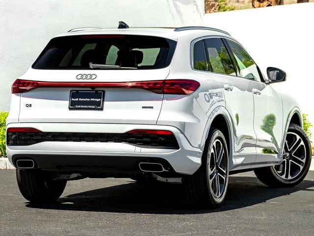Used 2025 Glacier White Audi  image 7