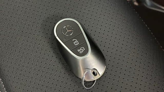 Certified Used 2026 Black Mercedes-Benz GLC 300 image 35