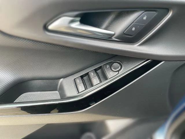 2025 Chevrolet Equinox LT - Photo 15