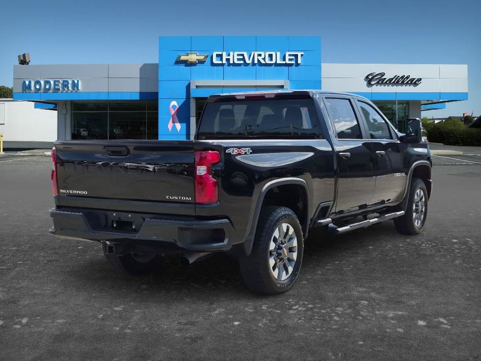 Used 2025 Black Chevrolet Custom image 5
