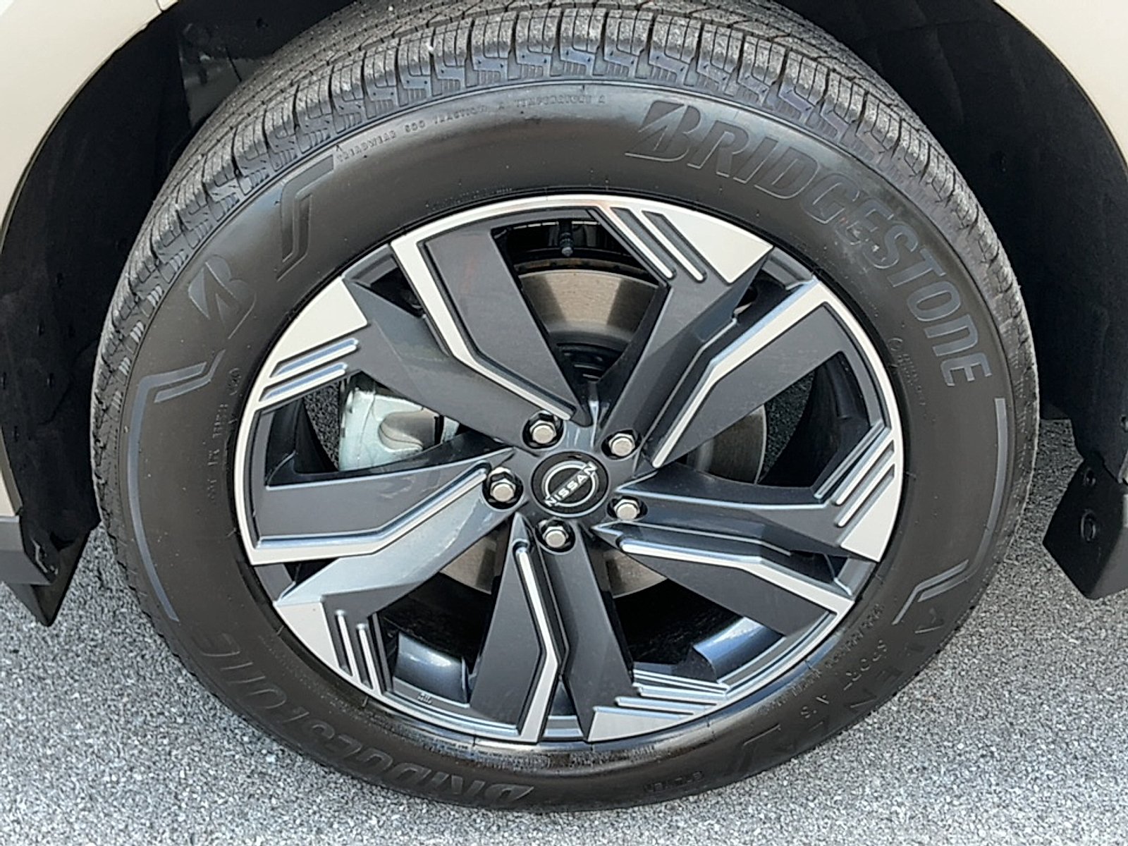 New 2026 Champagne Silver Metallic Nissan SL image 5
