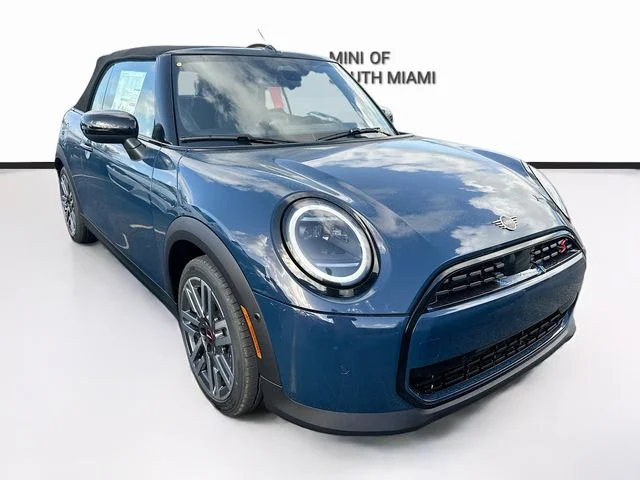2026 MINI Convertible Cooper S Signature's photo