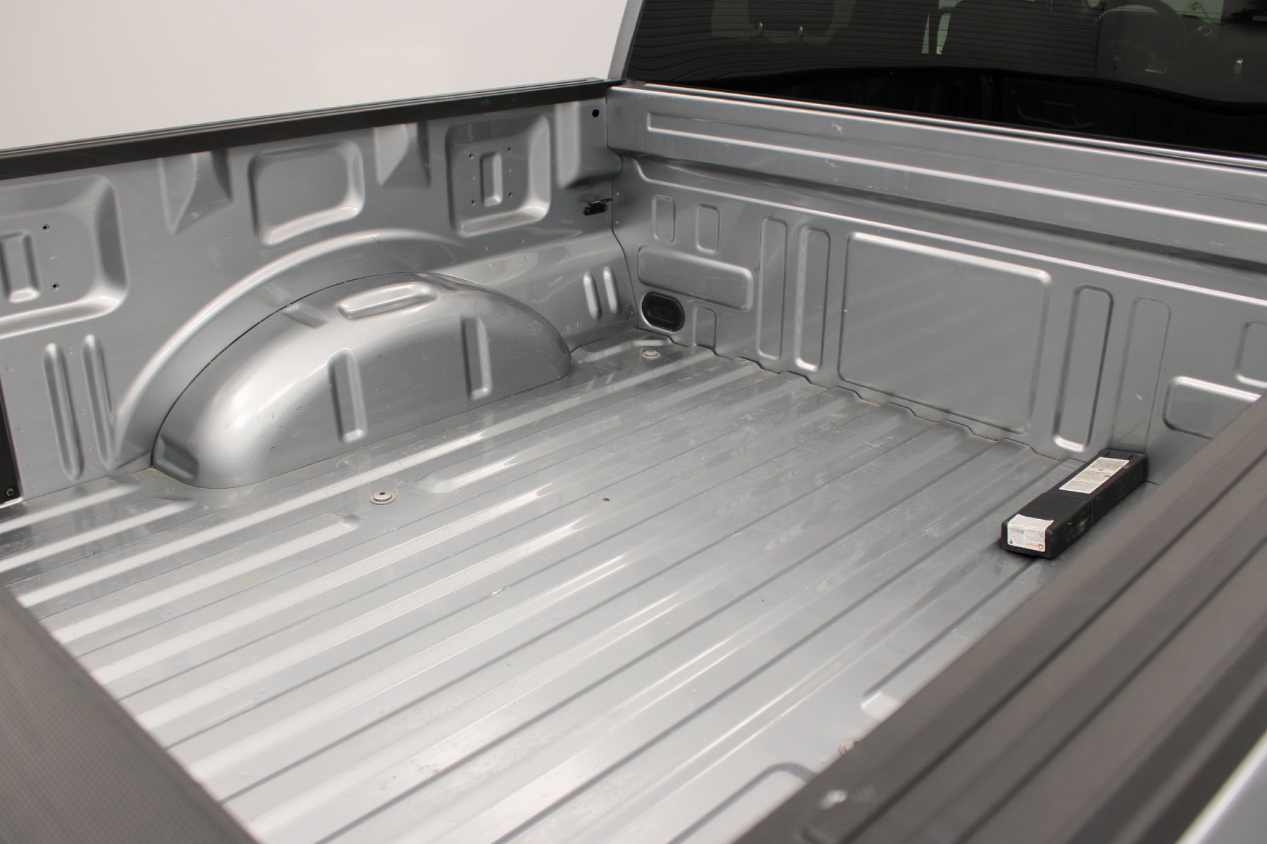 Used 2025 ICONIC SILVER METALLIC Ford XLT 4WD SuperCrew 5.5