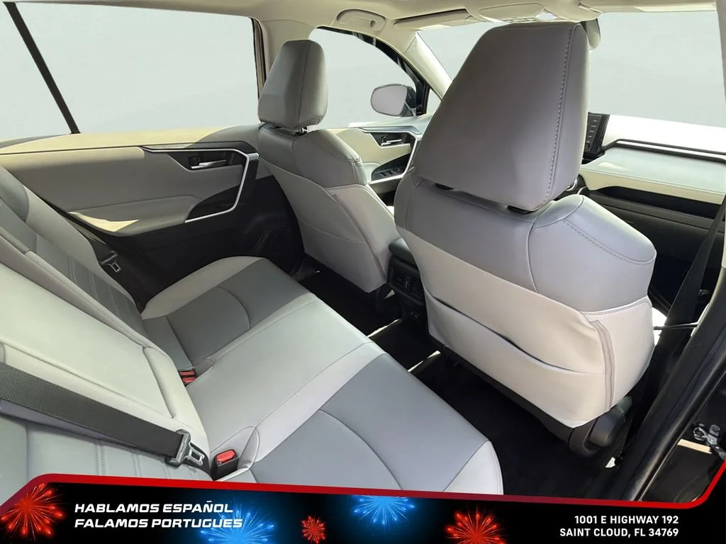 Used 2022 Black Toyota XLE Premium image 26