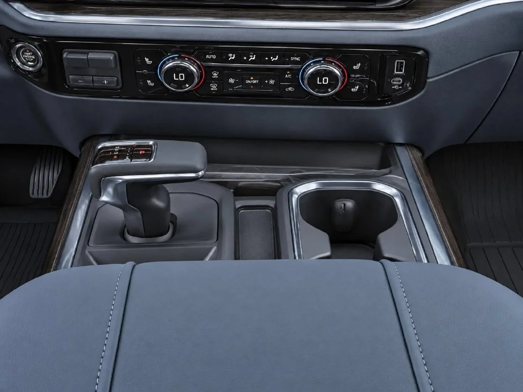 New 2026 White GMC Elevation image 24