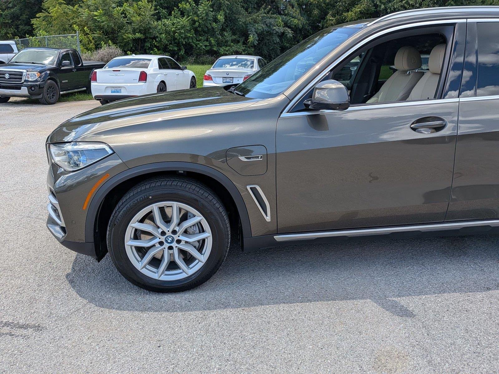 Used 2022 Manhattan Green Metallic BMW xDrive45e image 10
