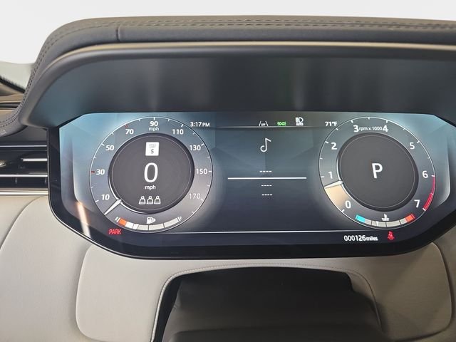 New 2026 Ostuni Pearl White Land Rover Dynamic SE image 14