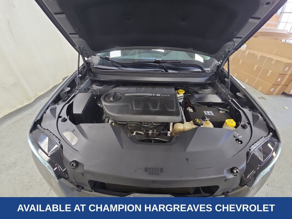 Used 2021 Gray Clearcoat Jeep Latitude Lux image 38