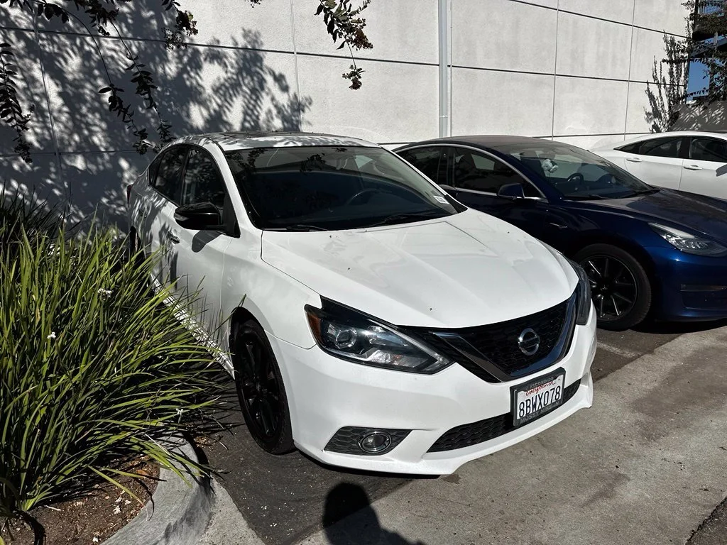Used 2017 White Nissan SR image 14