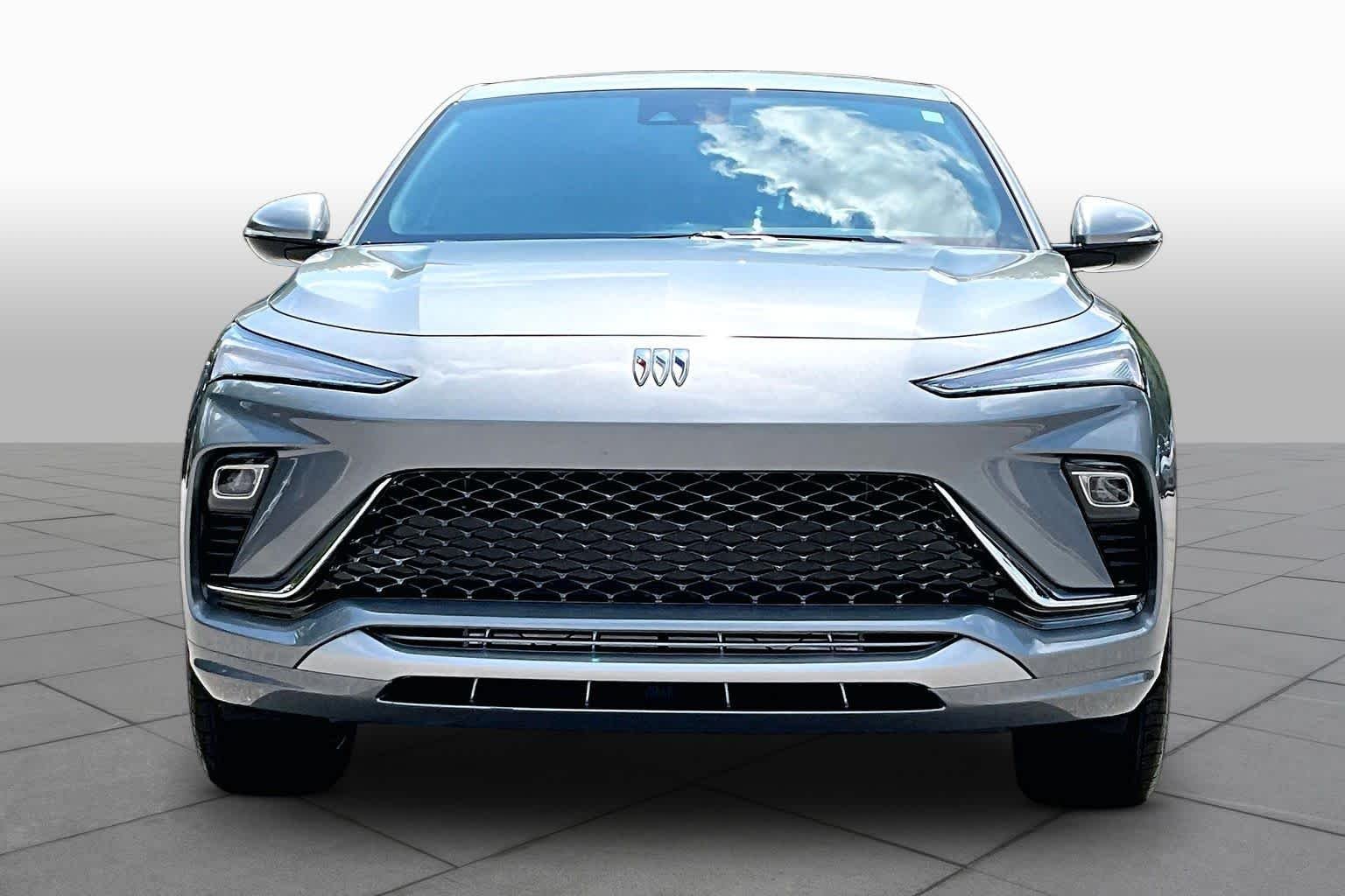 Used 2025 Moonstone Gray Metallic Buick Avenir image 3