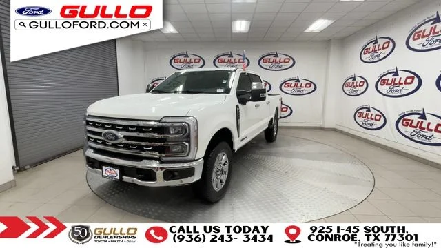 Used 2025 White Metallic Ford Lariat image 5