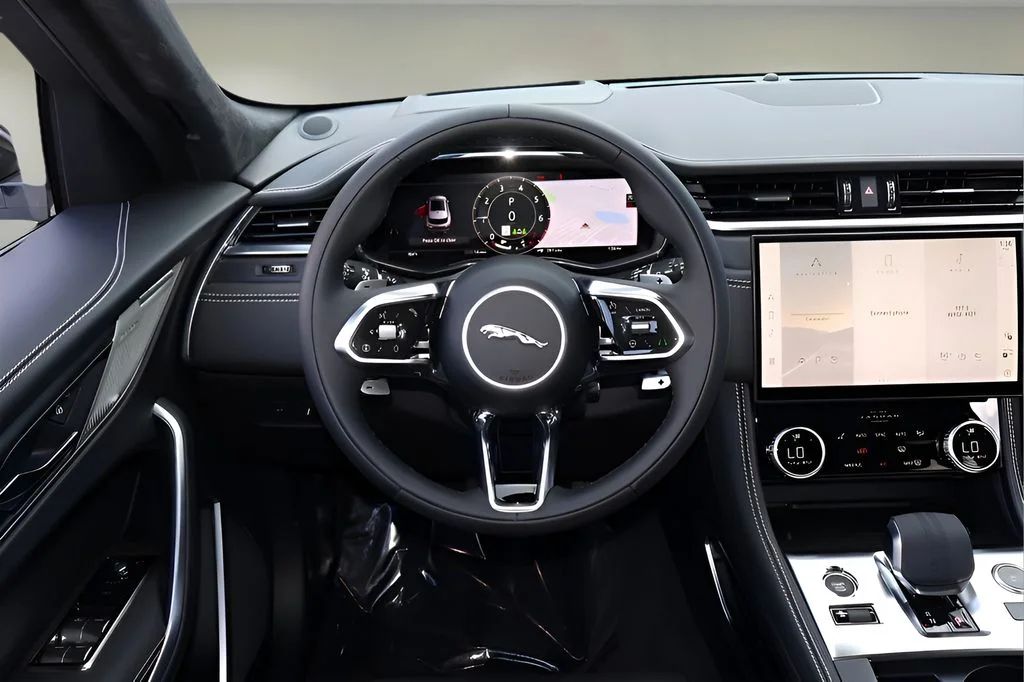 2026 Jaguar F-Pace R-Dynamic S - Photo 13