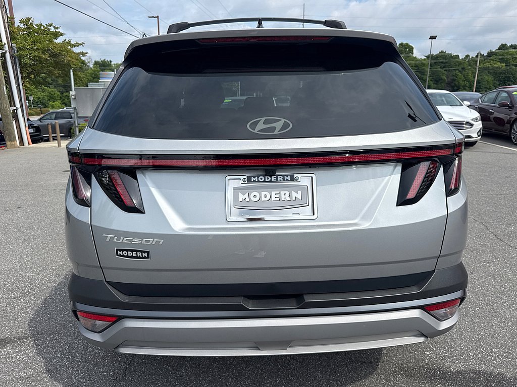 Used 2026 Shimmering Silver Hyundai SEL Premium image 6