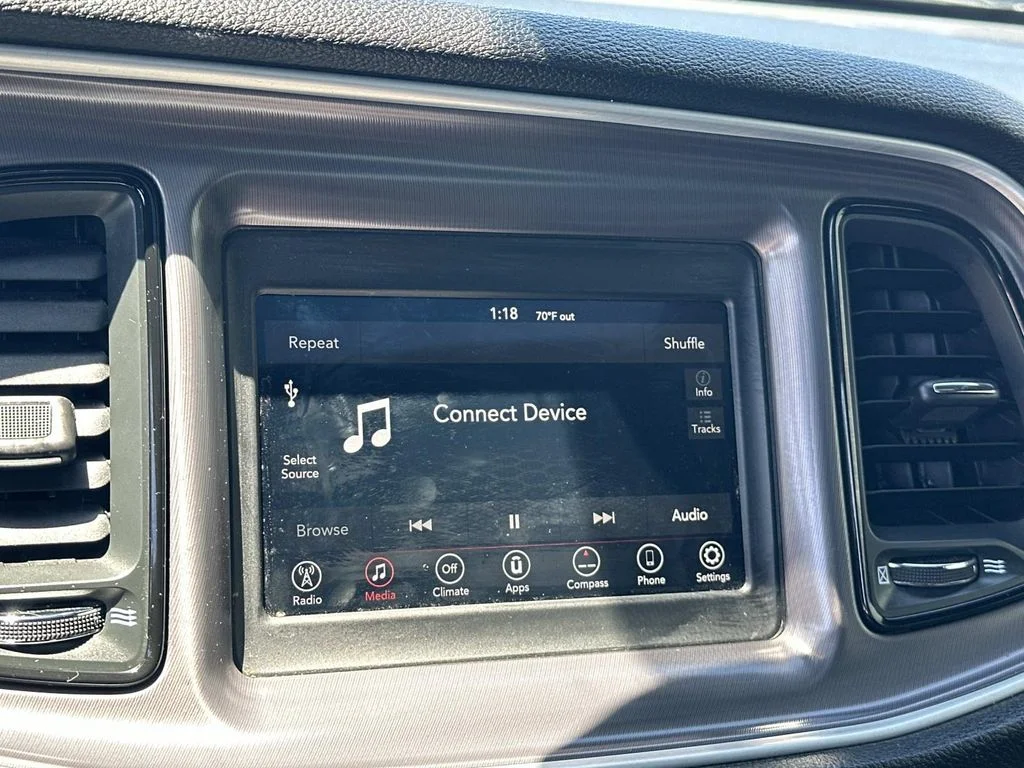 Used 2021 Gray Dodge SXT image 3