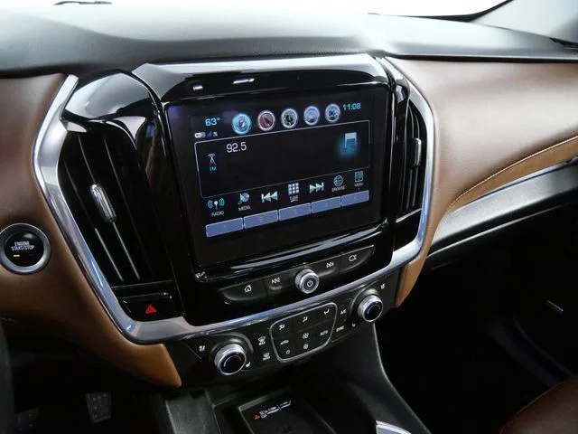 Used 2018 Red Chevrolet High Country image 18