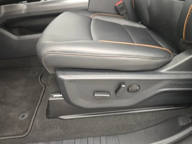 New 2027 Carbonized Gray Metallic Ford F-350® Lariat® image 42