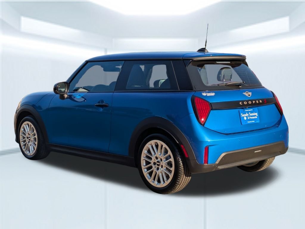 New 2026 Blue Metallic MINI Signature Plus image 3