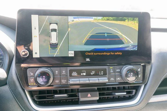 Used 2025 White Toyota  image 34