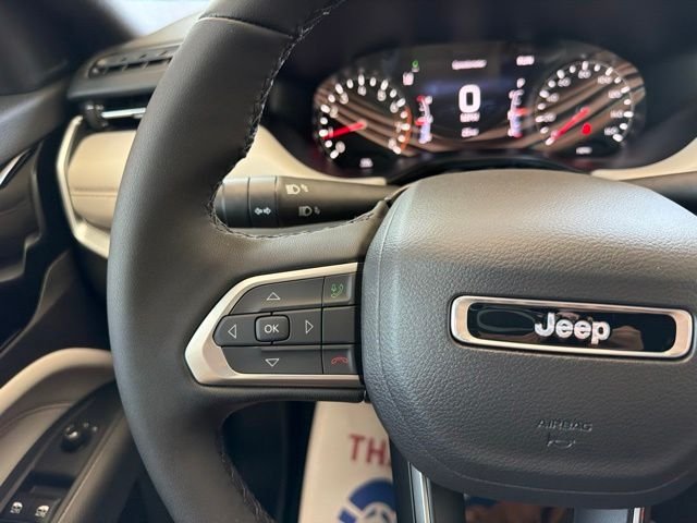 New 2026 Fathom Blue Pearl-Coat Exterior Paint Jeep Limited image 24