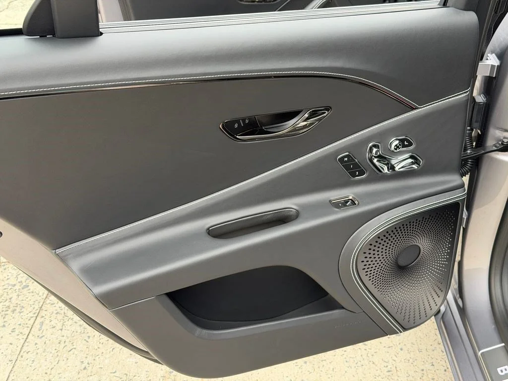 New 2026 Silver Bentley  image 36