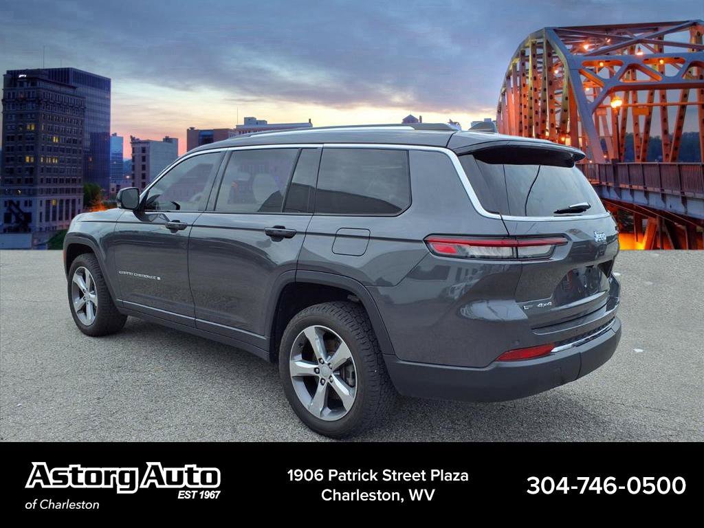 Used 2022 Baltic Gray Metallic Clearcoat Jeep Limited image 5